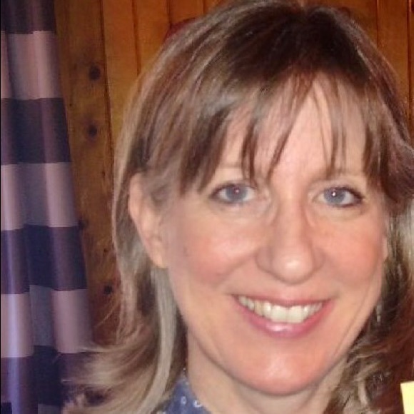 Meet your Posher, Christina - Picture 2 of 4